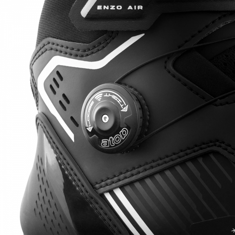 Shima Enzo Air mootorrattasaapad must-valged