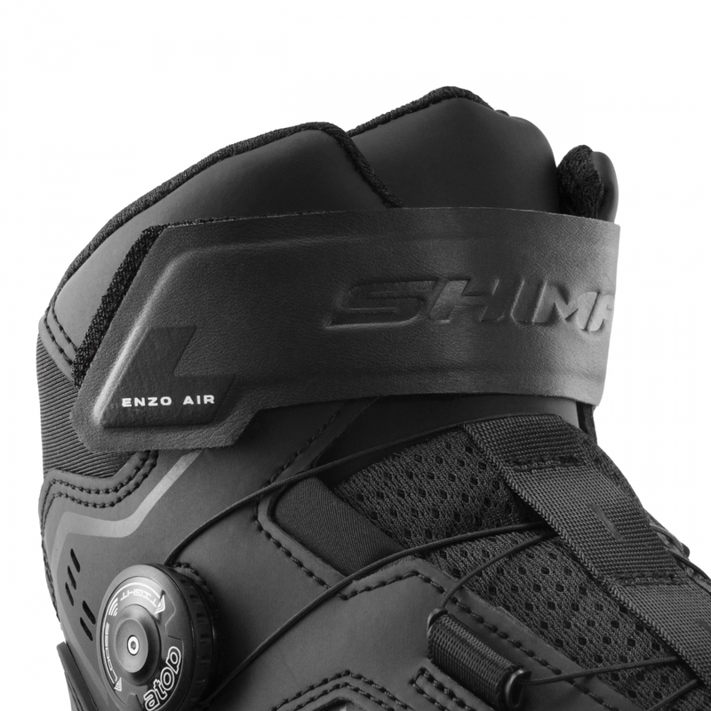 Shima Enzo Air mootorrattasaapad must-must