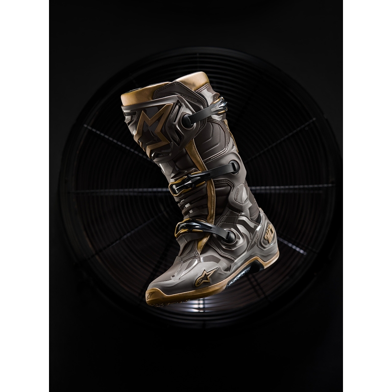 Alpinestars TECH 10 Limited Edition AIR GOLD mootorrattasaapad pruunid-kuldsed