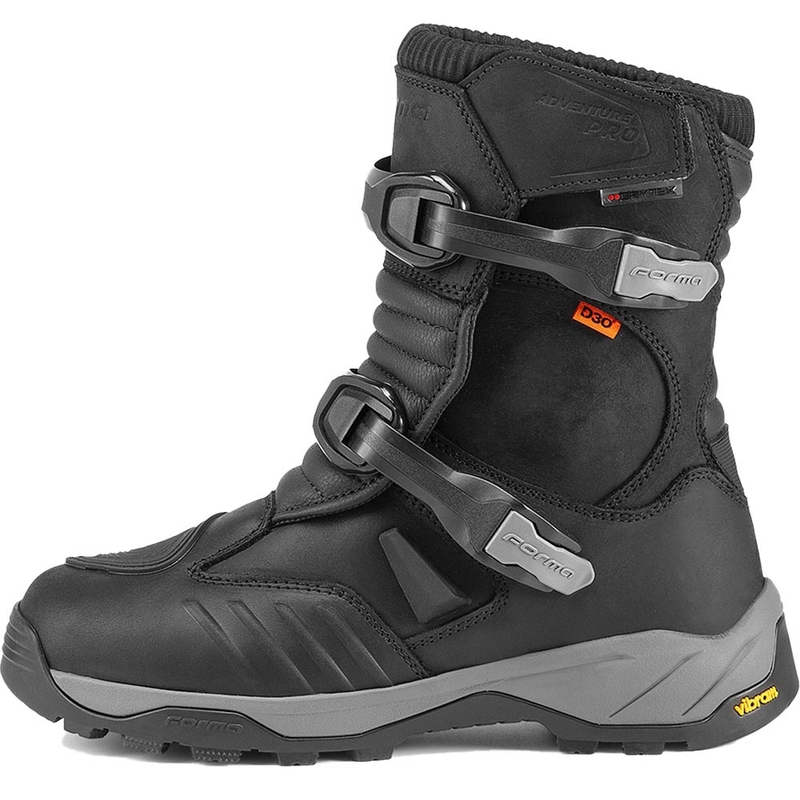 Forma Adventure PRO madalad mootorrattasaapad mustad
