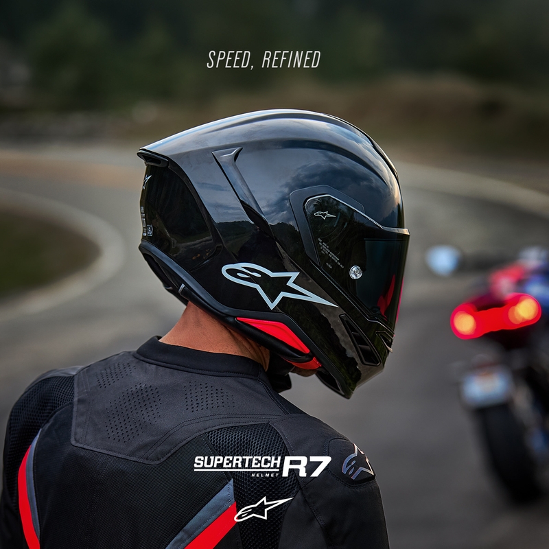 Alpinestars S-R7 Solid täismaskiga mootorrattakiiver must