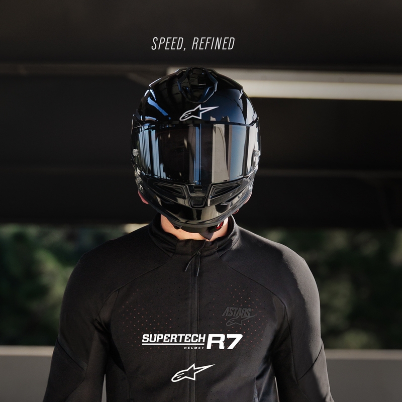 Alpinestars S-R7 Solid täismaskiga mootorrattakiiver must