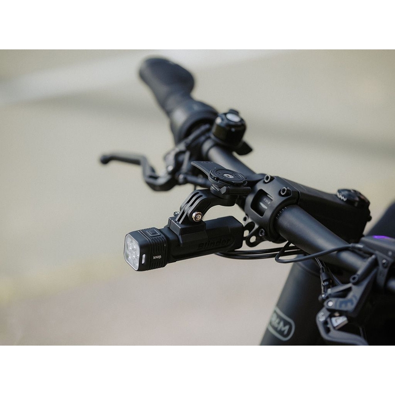 Quad Lock® action-kaamera/valgusadapter must