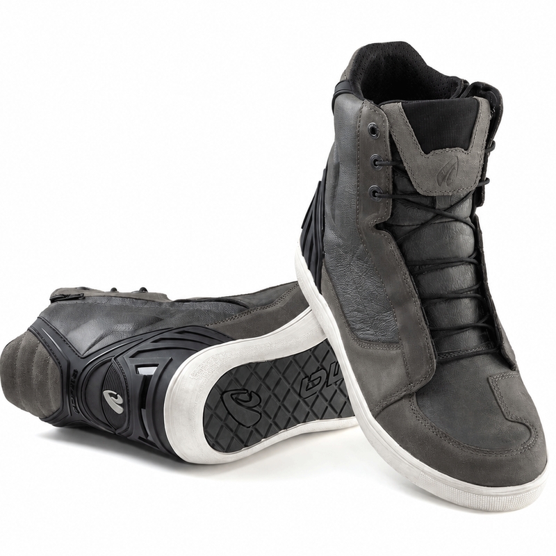 Forma Hyper Pro Dry mootorrattasaapad antratsiit-valged